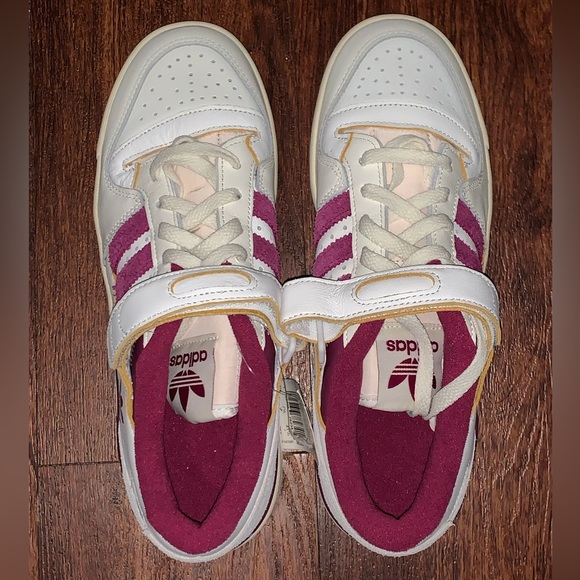 Brand new Adidas size 10 men low top shoes - Picture 7 of 15